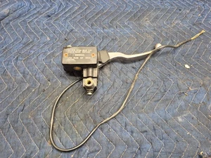 1986 Suzuki GS 550 E GS550 E Front Brake Master Cylinder Lever - Picture 1 of 5