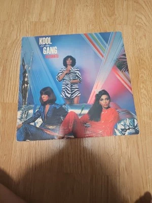 Kool & The Gang Celebrate! 1980 Vinyl Record Album VINTAGE USED Foto 1 de 2