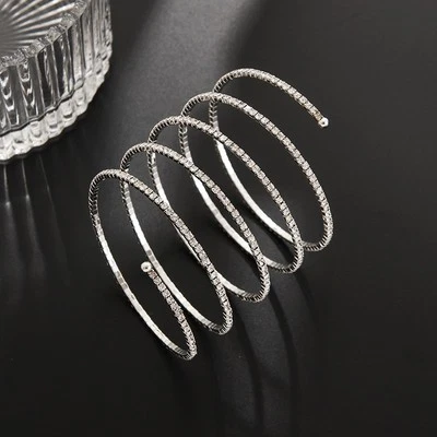 Stilvolles mehrreihiges elastisches Armband ideal für Tanz Strand und Alltag Mo - Bild 1 von 4