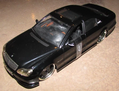 Coche diecast Mercedes-Benz S55 AMG escala 1:24 - JADA Euro-Spec Foto 1 de 3