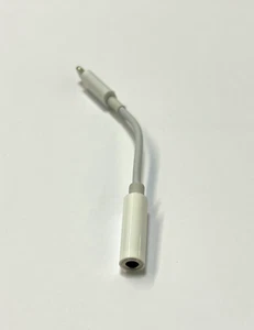 GENUINE Apple Lightning to 3.5mm Headphone Jack Adapter for iPhone iPad - Photo 1 sur 4