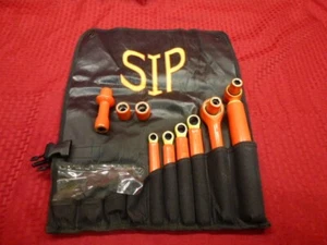 S I P 12-TEILIGES ISOLIERTES WERKZEUGSET 5 STECKSCHLÜSSEL, 2 RATSCHEN, 4 SCHRAUBENSCHLÜSSEL SIP - Bild 1 von 5