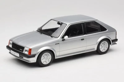 MCG18533 Opel Kadett D GTE Silver MCG 1/18 - Imagen 1 de 4