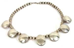 VINTAGE BEAUTIFUL NATIVE AMERICAN STERLING SILVER NECKLACE BENCH MADE 16" LONG - Picture 1 of 2