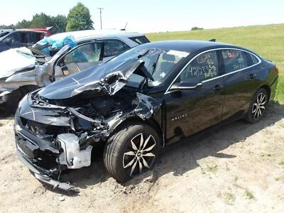 Used Deck Lid fits: 2017 Chevrolet Malibu w/spoiler incandescent lamps Grade B Foto 1 de 4