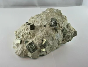 Pyritstufe Pyrit Pyritkristall Katzengold Pyritwürfel Navajun 1,7 kg - Bild 1 von 8