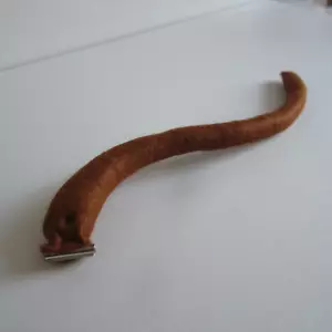 Clip on Mouse Tail Hand Made of Brown Felt Suitable for Children - Picture 1 of 5