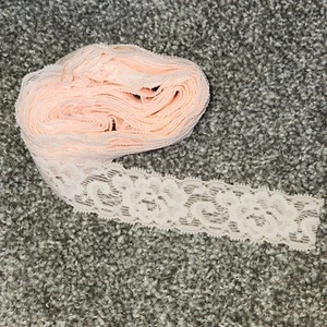 Circa 5 iarde di nastro in pizzo rosa elasticizzato - Foto 1 di 4