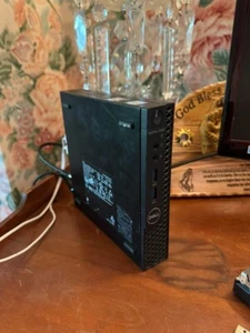 Dell Optiplex 3050 w i3-7100T @ 3.40 GHz 4GB RAM NO HD/OS BOOT TO BIOS - Picture 1 of 11