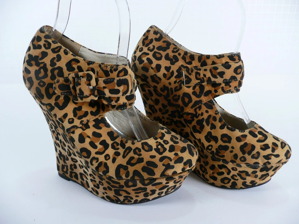 Women's Platform Wedge Size 5.5 Heels Shoes Cheetah Leopard Print Buckle - Image 1 of 4