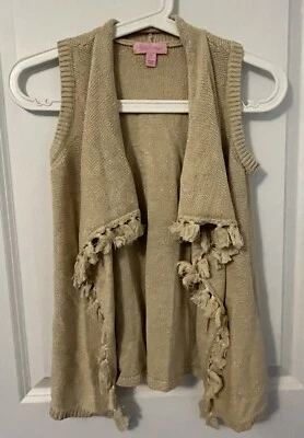 Свитер жилет Lilly Pulitzer для маленьких девочек бежевый металлик мини Abbott б/у в отличном состоянии M 6-7 - Изображение 1 из 4