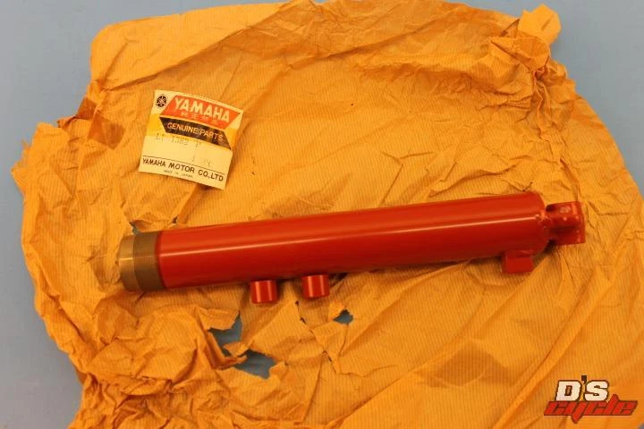 NOS YAMAHA 1965-1967 YL1 YG1 YGS1 YGTK RED FORK RIGHT OUTER TUBE 2  - Image 1 of 1