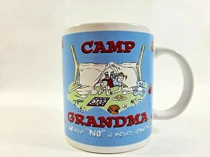 Camp Grandma Dove "No" non si parla mai - Tazza Caffè Ceramica Blu, Bianco e Rosso - Foto 1 di 4