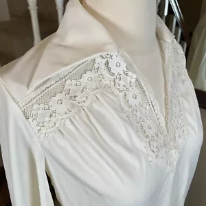 Ivory Vintage Bohemian Blouse with Crochet Lace & Point Collar Off White XS - Picture 1 of 13