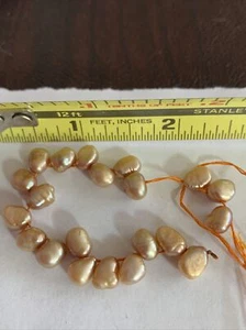 Lot of 31 Beige Freshwater Pearl beads new - Picture 1 of 4