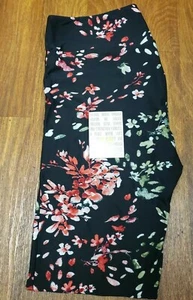NWT Lularoe TC Leggings Black Background With Pink/Red Floral Pattern - Picture 1 of 3