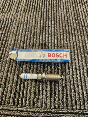 QTY 4 Bosch 8160 FQ5NPP332S Double Platinum Spark Plug For 16-18 Audi TT Quattro - Image 1 of 4