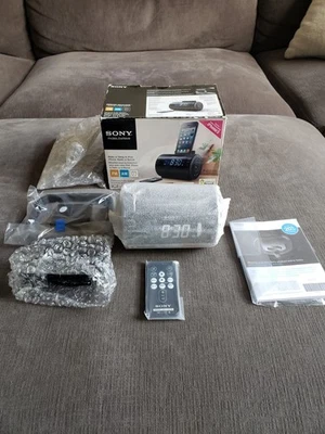 Sony ICF-C11iP Personal Audio System Dream Machine iPod Clock Radio Alarm Black - Image 1 of 4