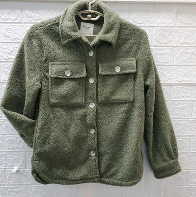 Nueva Chaqueta Camisa ABERCROMBIE&FITCH Sherpa Cuello Abotonado Verde Oliva Talla Pequeña Foto 1 de 4