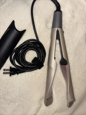 Plancha de pelo curva Waver con calor hasta 230C/446F plancha de pelo EE. UU. Foto 1 de 4