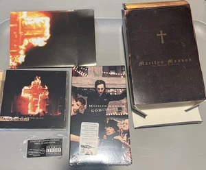 Marilyn Manson Live Collector’s Edition Set - God Is In The TV (VHS is sealed) - Picture 1 of 4