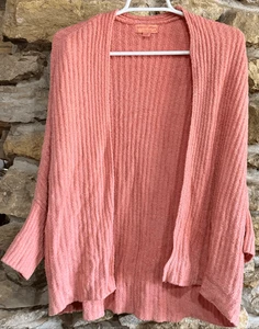 Damen Coral Barefoot Dreams CozyChic leichte gerippte Achselzucken Strickjacke Größe L/XL - Bild 1 von 4