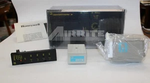 Honeywell - ZG54 - Conjunto de controlador de vapor modular Centratherm. con extras - Nuevo en caja - Imagen 1 de 8