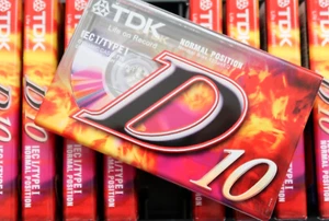 TDK D 10 Normal Position Type I Blank Audio Cassette - 2001 - Picture 1 of 7