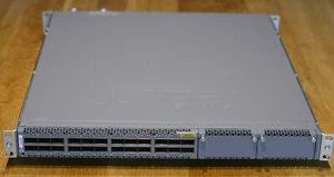 Juniper QFX5100-24Q-3AFI | 24-Port QSFP+ | 2 Modul-Slots | dual AC | Rails - Bild 1 von 10