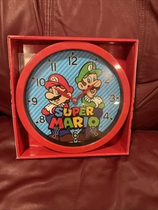 Reloj de pared Nintendo Super Mario Bros Mario & Luigi 2022 pantalla nuevo en caja - Imagen 1 de 2