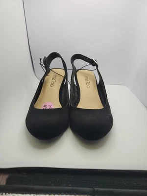 Женские черные туфли на каблуке Me Too размер 5,5 М - Изображение 1 из 4