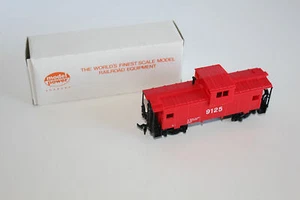 NEW Model Power Orange Caboose 9125 HO scale Railroad equipment train cart - Picture 1 of 11