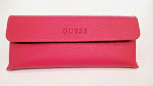GUESS Rotes Brillen Sonnenbrillenetui Softcase Pebbled Kunstleder - Bild 1 von 8