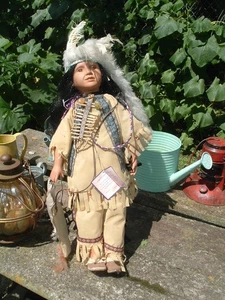 Goldenvale Collection Indianer Indianer Porzellan 3 Fuß hoch mit Echtheitszertifikat - Bild 1 von 8