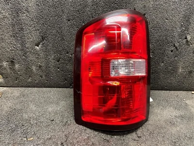 Driver Tail Light Classic Style Pickup Fits 16-19 SIERRA 1500 PICKUP 2038901 - Image 1 of 4