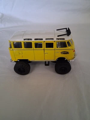 Maisto Yellow Volkswagen Samba  1:40 Diecast Pre Owned - Image 1 of 4