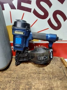 Central Pneumatic Coil Roofing Nailer Model 92917 with Case Tested Works  - Picture 1 of 12
