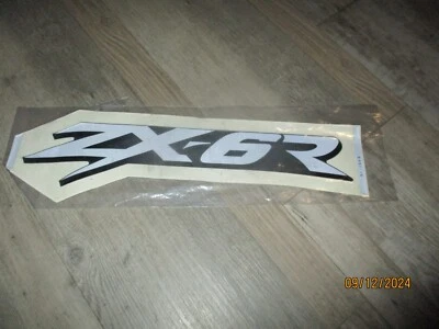 autocollant , emblème neuf et d'origine pour KAWASAKI ZX6R 1999  réf 56051-1968 - Photo 1/2