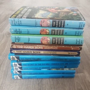 The Hardy Boys Lot of 10 books Hardcover and Softcover Mix 50s, 70s, 80s 90s - Imagen 1 de 9
