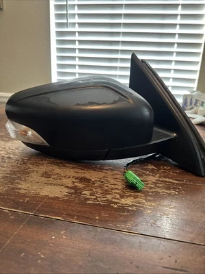 2010-2013 Volvo XC60 Right Passenger Side View Mirror Used OEM.U 31402700 - Image 1 of 4