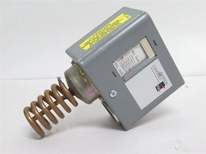231259 Old-Stock; Johnson Controls A72AA-4 Thermostat/Temp Controller 15-55 Deg - Picture 1 of 6