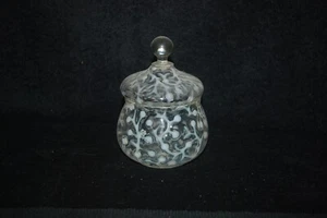 SCHÖNE VIKTORIANISCHE HOBBS WEISSE OPALISIERENDE ALGEN ZUCKERDOSE 1890er - Bild 1 von 6