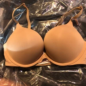 Victoria Secret Beige Women’s Bra 32c Push Up Underwire New Clearance - Picture 1 of 2