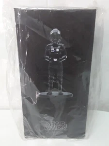 Attakus Star Wars Elite Collection statue Tie Fighter Pilot 781/1.500 - Imagen 1 de 4