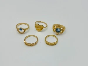 5 piece gold ring set, sz 5.5-7.5, blue, flower, heart style - Picture 1 of 6