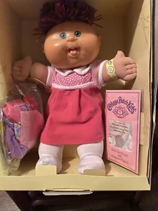 Cabbage Patch Kinder Babys Miriam Dakota Neu im Karton. - Bild 1 von 2
