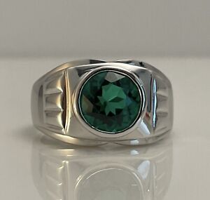 925 Sterling Silver Simulated Emerald Ring Size 11.5