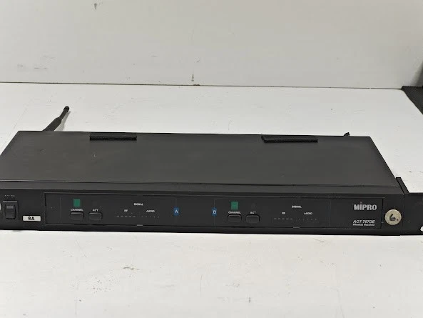 MIPRO ACT-707DE Kabellos Empfänger - Ungeprüft, Gebraucht, Sehen Fotos - Bild 1 von 4