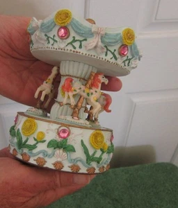 Carillon vintage Carousel Horse Merry-Go-Round - Elvis Love Me Tender - Foto 1 di 4