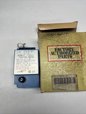 Johnson Control J67BG-3 Furnace Ignition Control LH33EP040C #P940A - Image 1 of 4